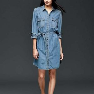 NWOT GAP demin chambray button down shirt dress